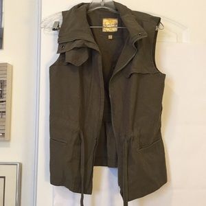 Vera Wang Princess cargo vest